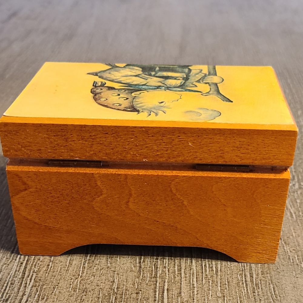 Music Box - Picture 10 of 10